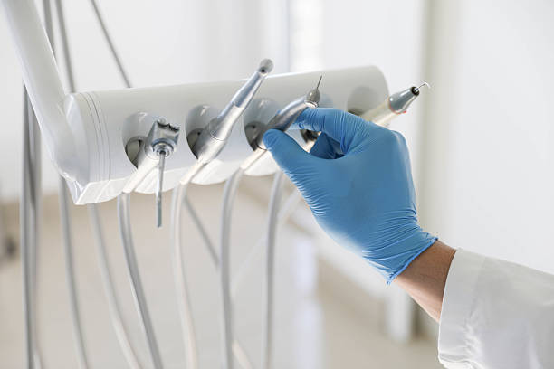 Professional Emergency Dentist technician working in Potomac, MD